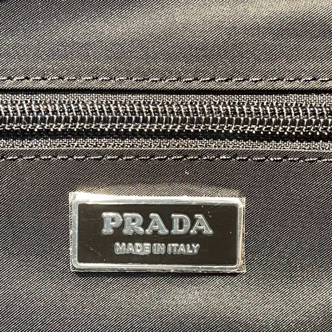 PRADA/Men's/Women's/Messenger bag/Re-Nylon series/Imported recycled nylon fabric