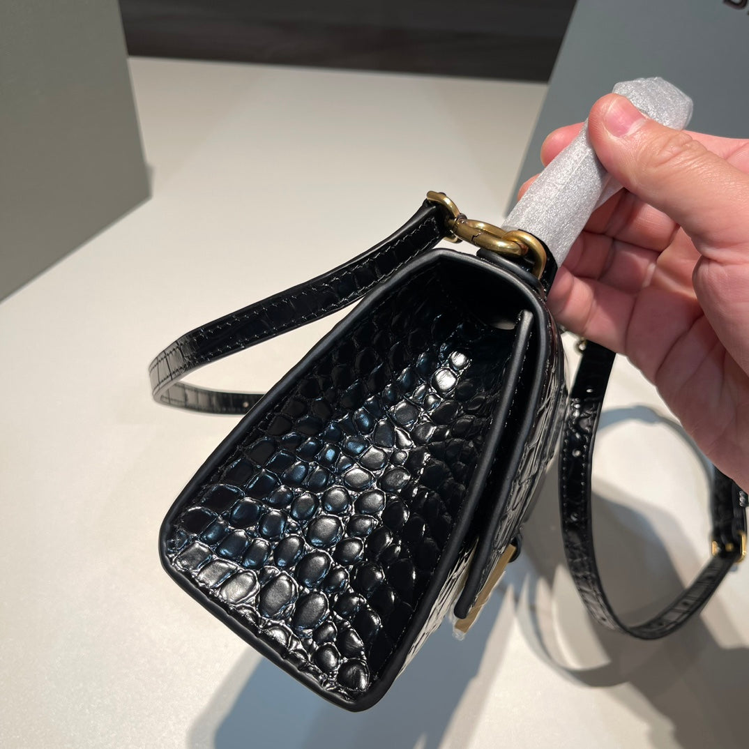 Balenciaga/hourglass/ gold buckle/ crocodile leather/ small size/ ladies'/ black