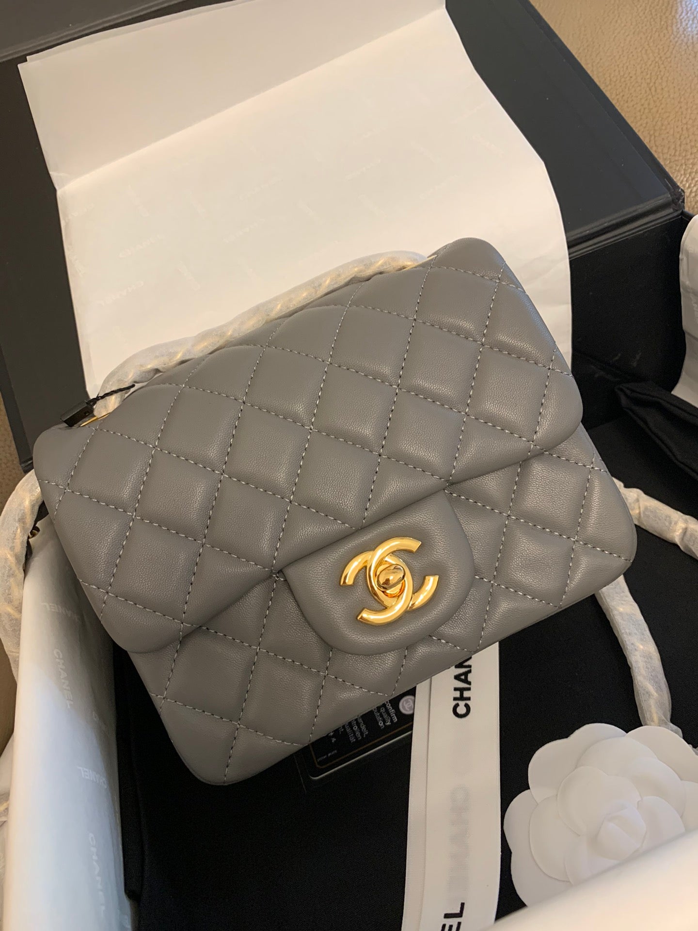 CHANEL 22A Classic Flap CF