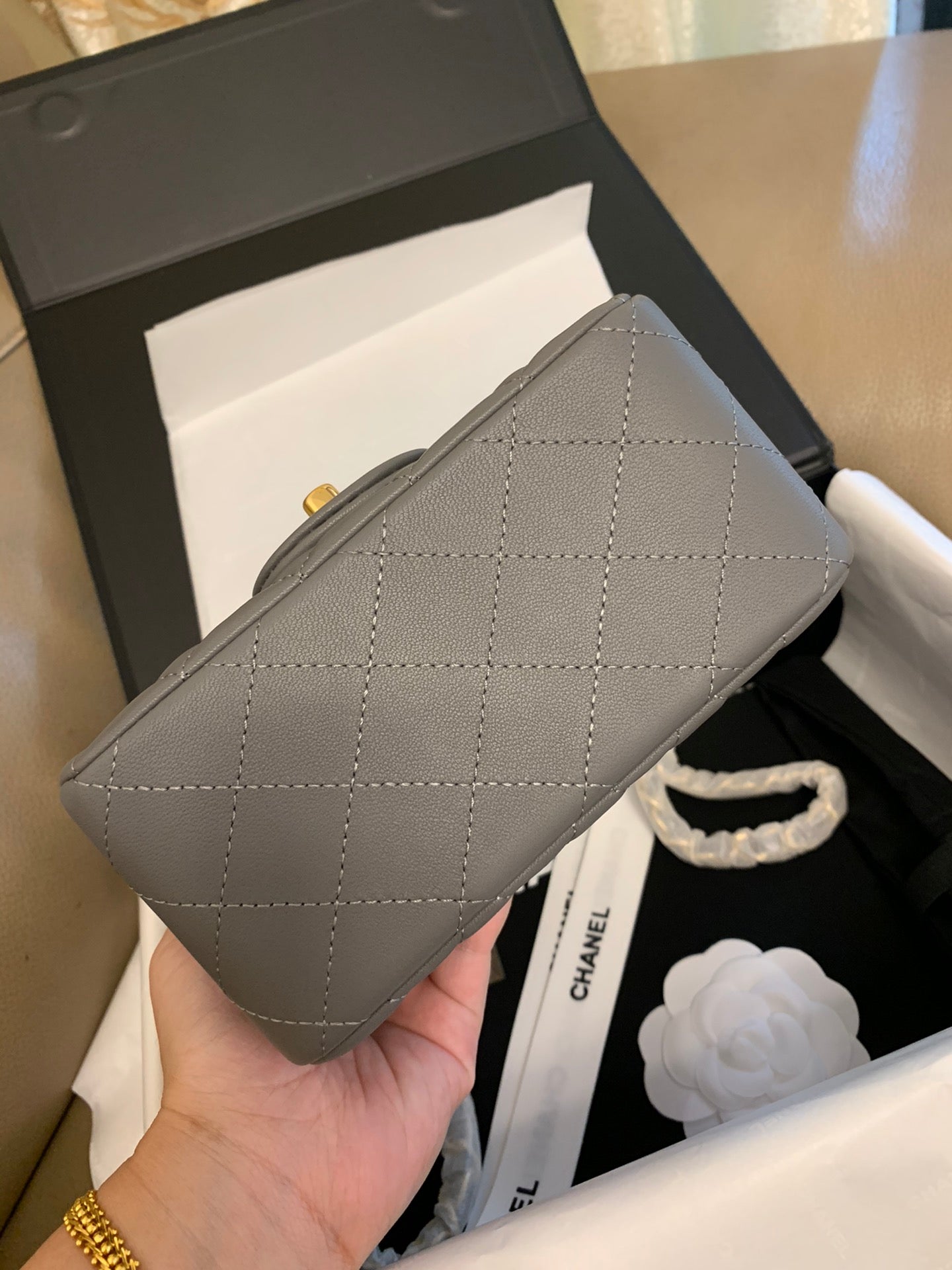 CHANEL 22A Classic Flap CF
