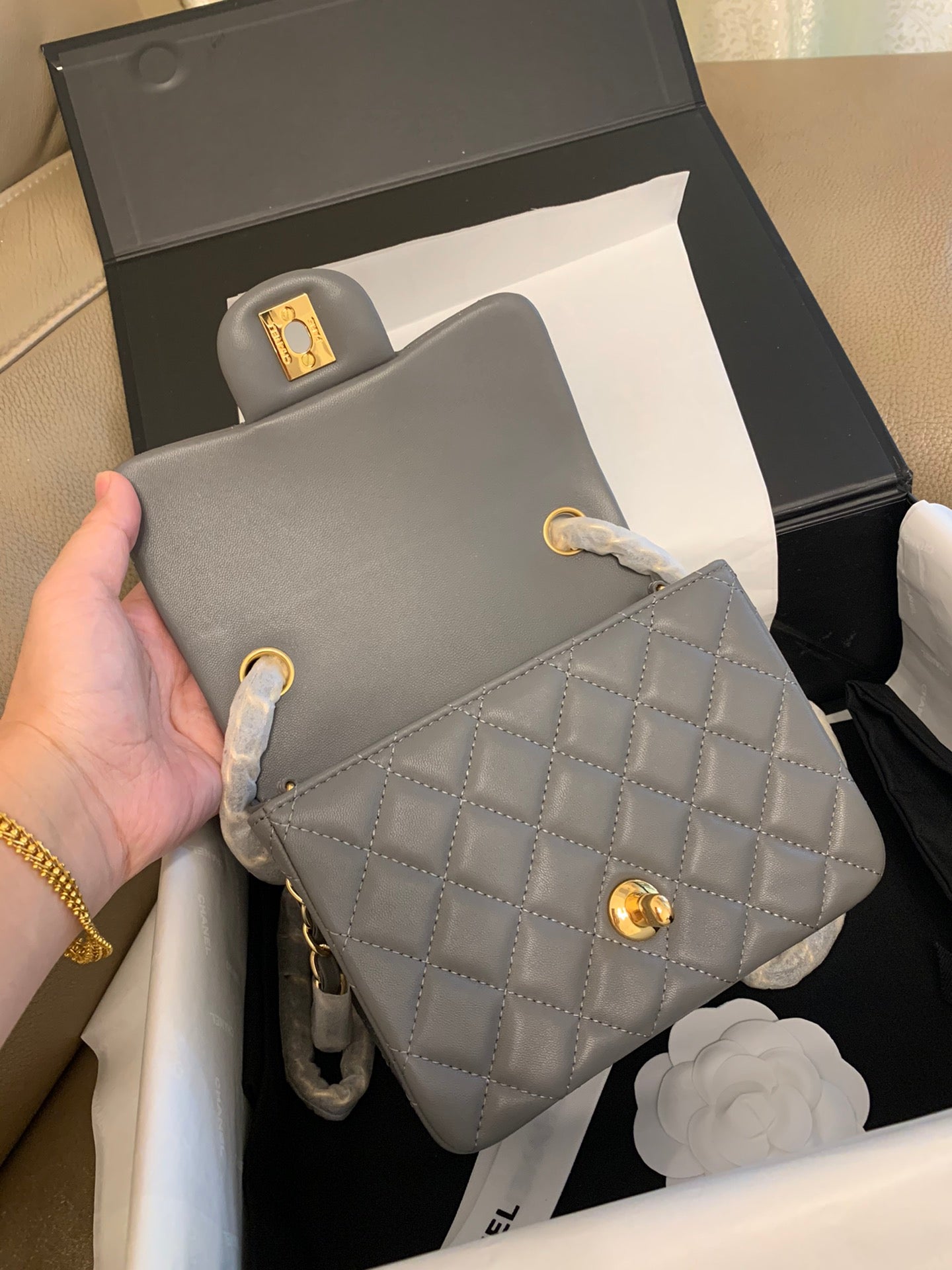 CHANEL 22A Classic Flap CF