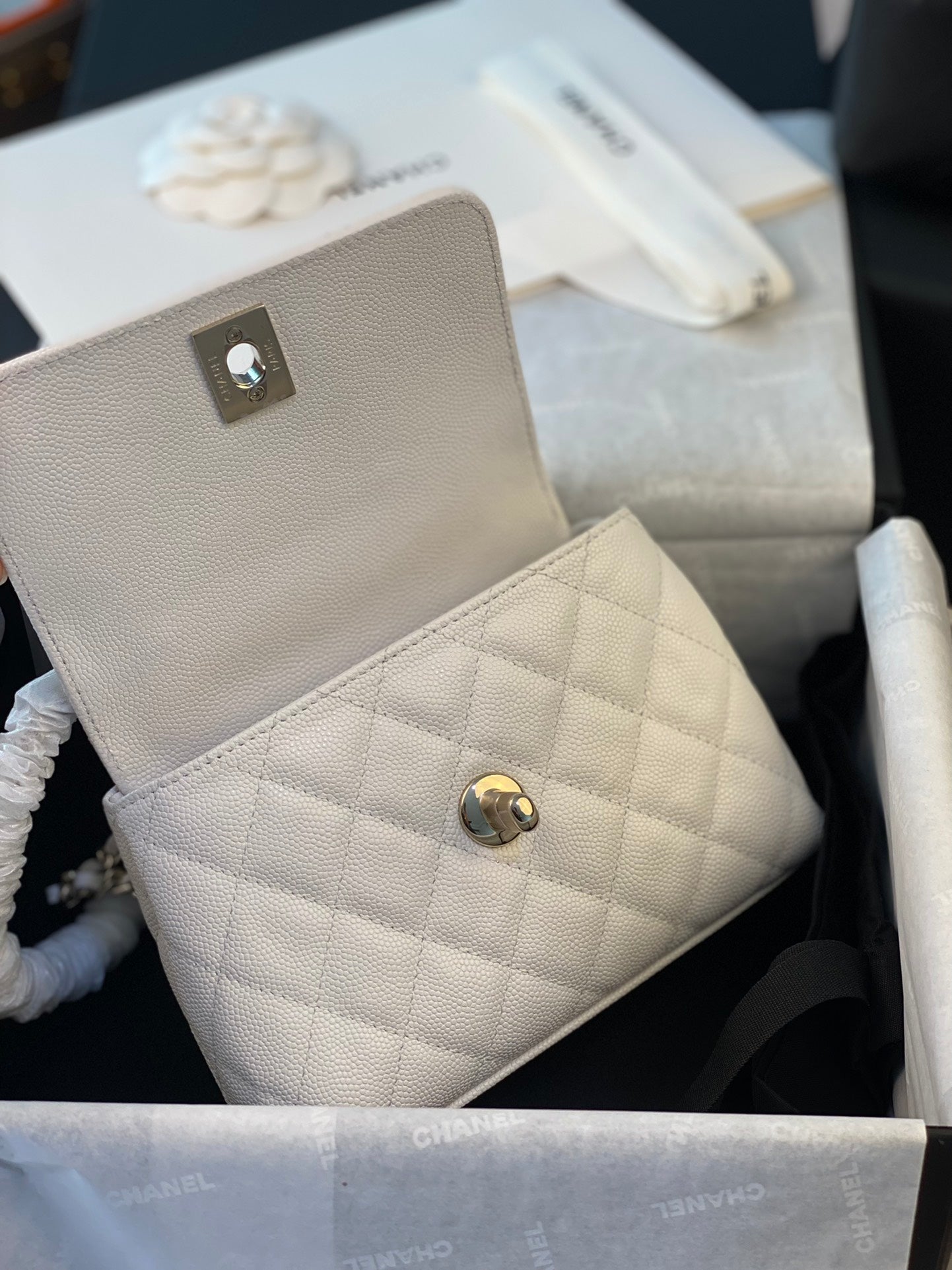CHANEL 24K COCO handle
