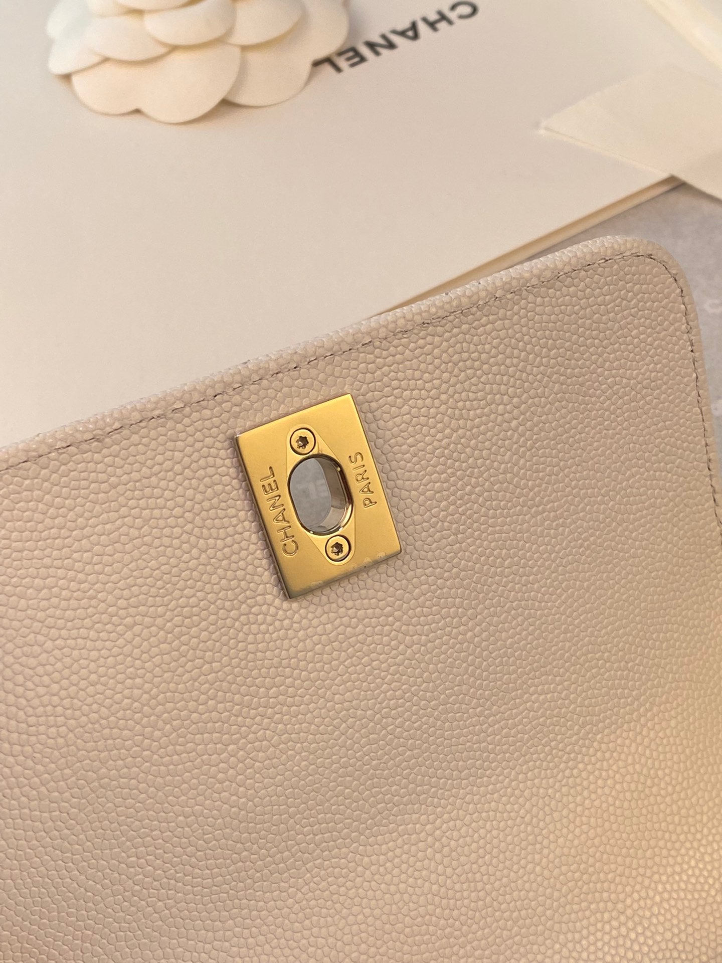 CHANEL 24K COCO handle