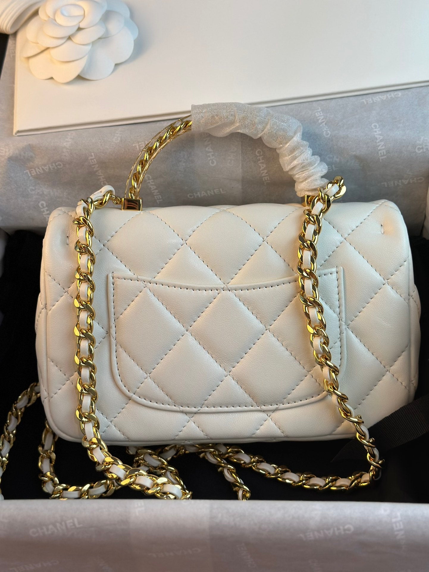 CHANEL 24s