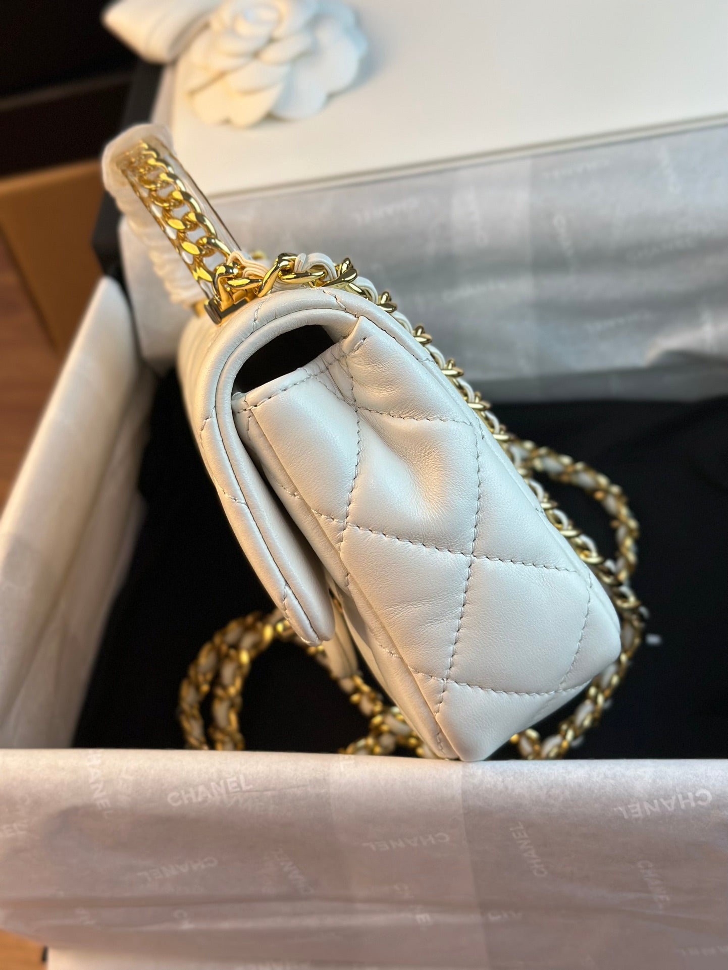 CHANEL 24s