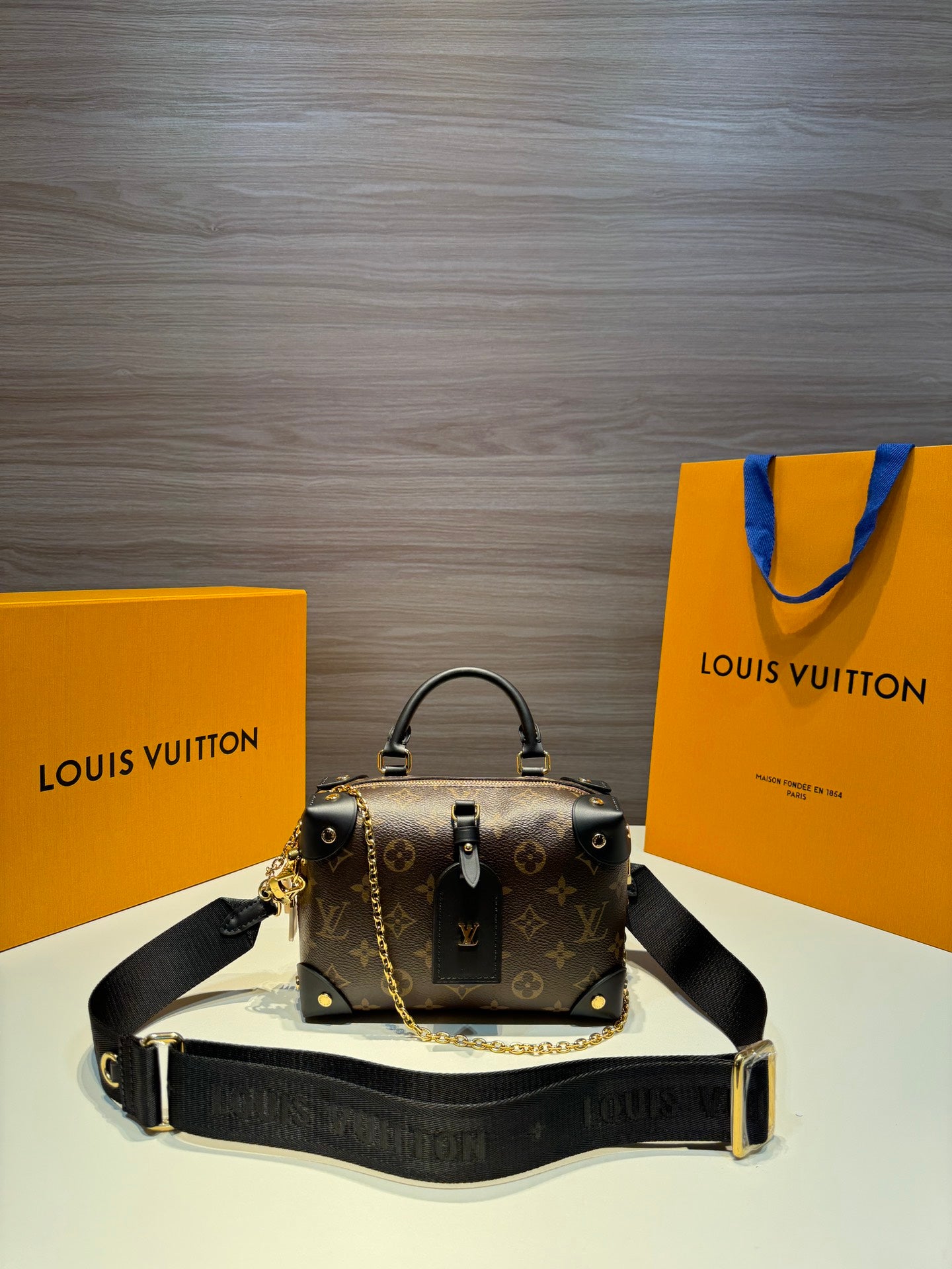 Louis Vuitton/New Monogram Handbag/Shoulder Bag/PETITE MALLE SOUPLE/Handbag/Black