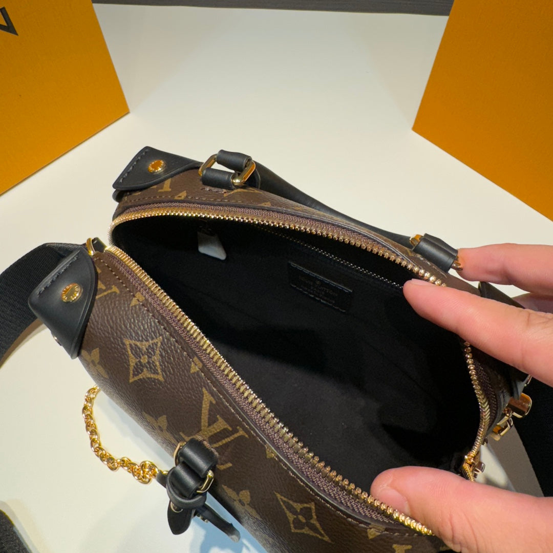 Louis Vuitton/New Monogram Handbag/Shoulder Bag/PETITE MALLE SOUPLE/Handbag/Black