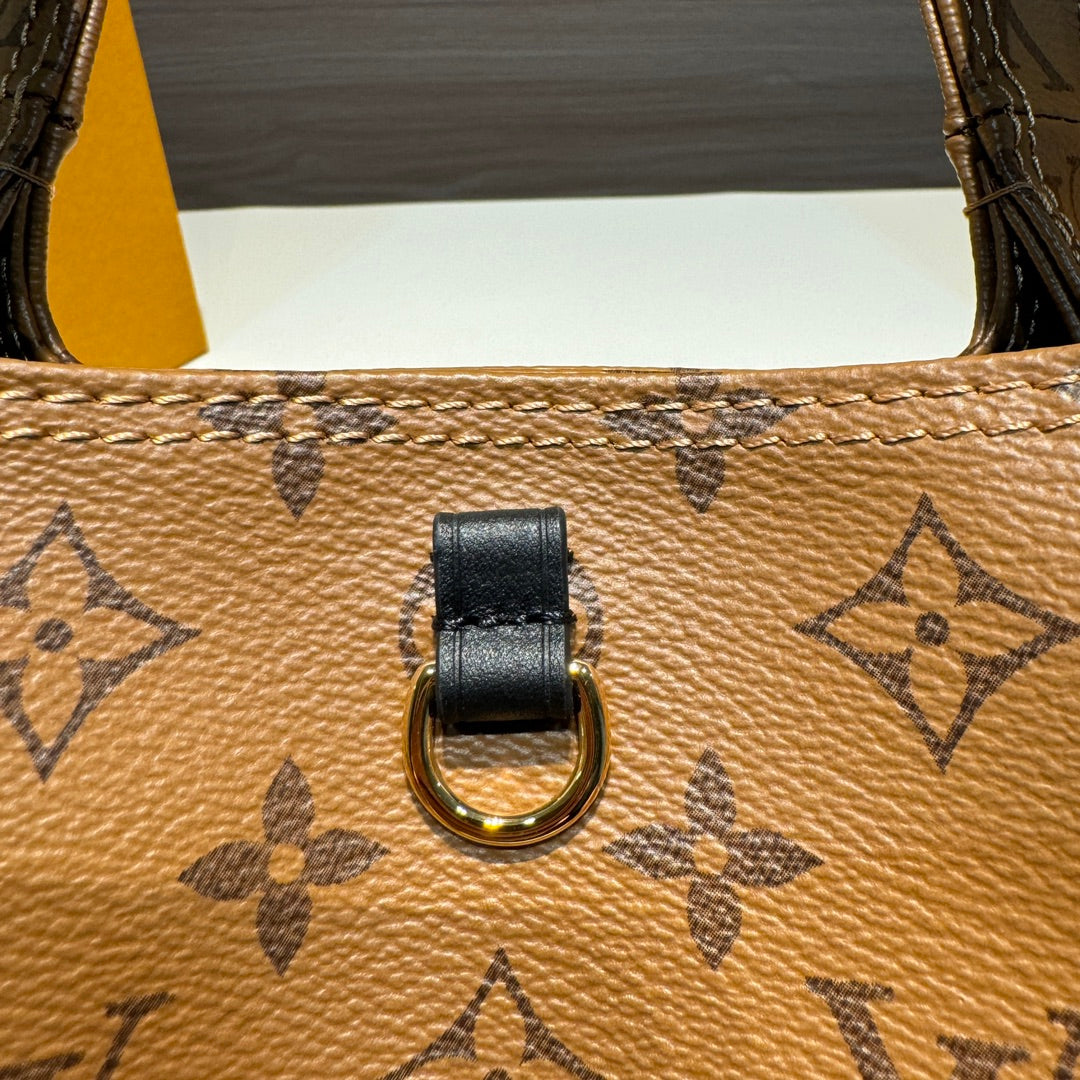 LOUIS VUITTON/ Atlantis BB/ Cowhide leather/ Shoulder and crossbody handbag/ Small size/ Ladies brown