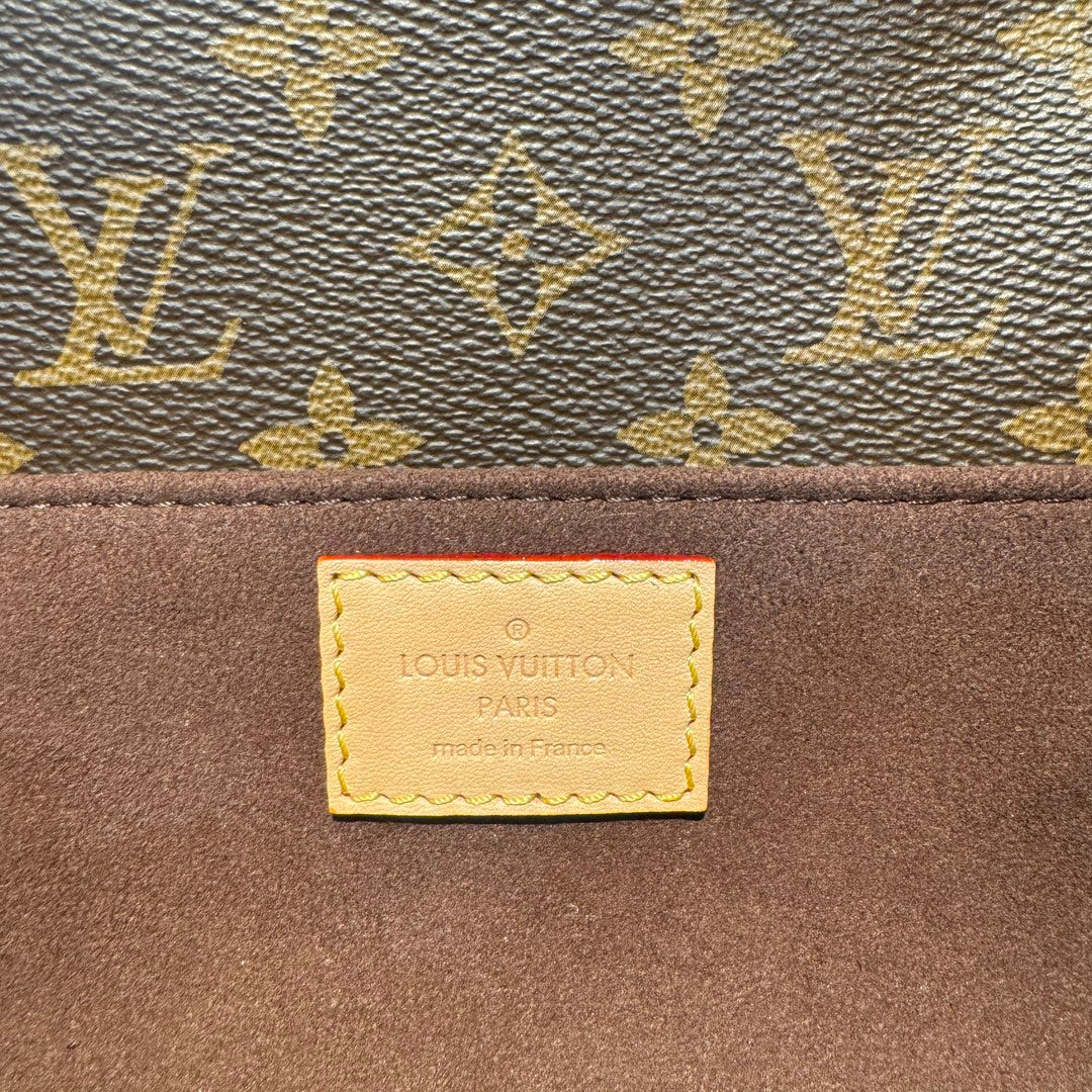 Louis Vuitton/horizontal version/monograph/messenger bag/Pochette Metis East West/small