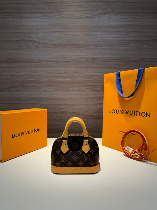LOUIS VUITTON /Alma nano/ Shell bag/Handheld shoulder bag/Ladies/Brown