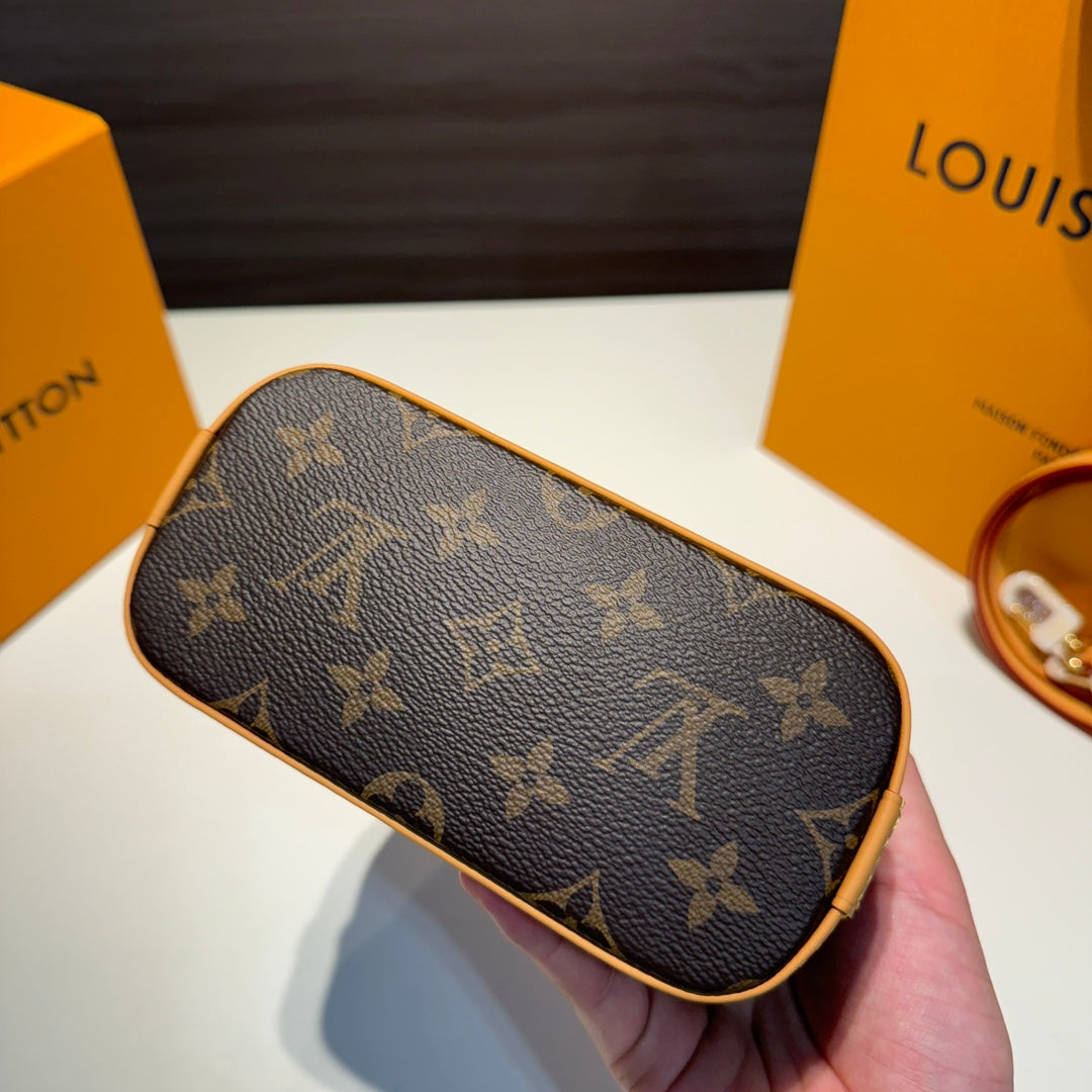 LOUIS VUITTON /Alma nano/ Shell bag/Handheld shoulder bag/Ladies/Brown