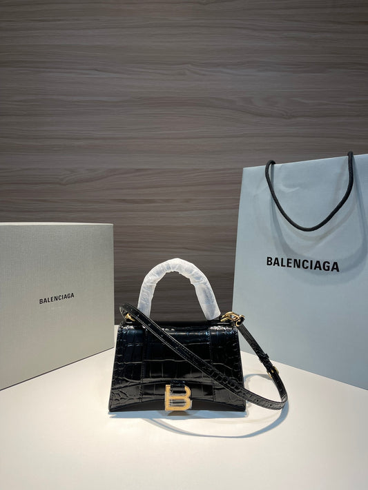 Balenciaga/hourglass/ gold buckle/ crocodile leather/ small size/ ladies'/ black
