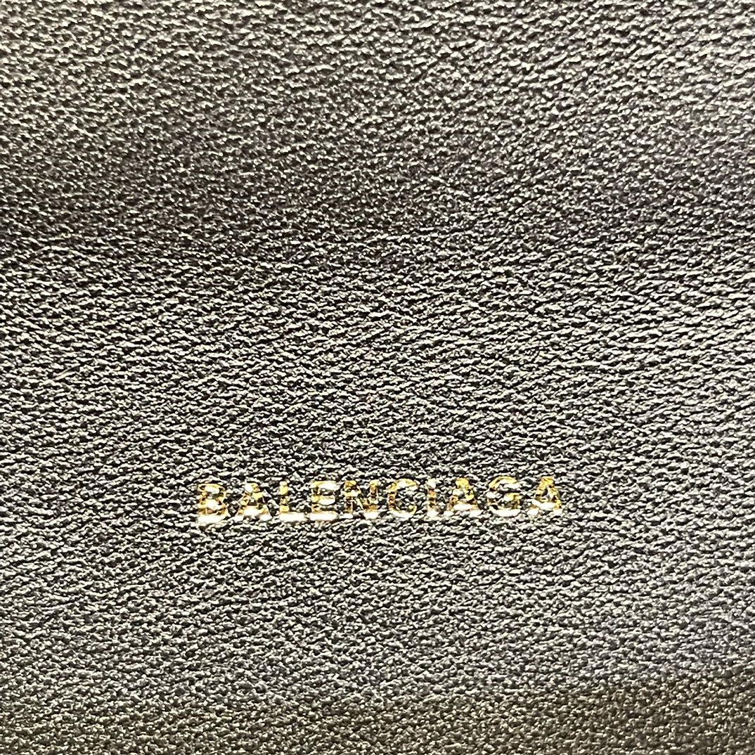 Balenciaga/hourglass/ gold buckle/ crocodile leather/ small size/ ladies'/ black