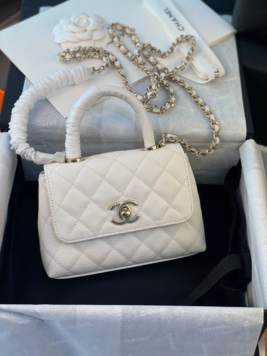 CHANEL &nbsp;24K COCO handle